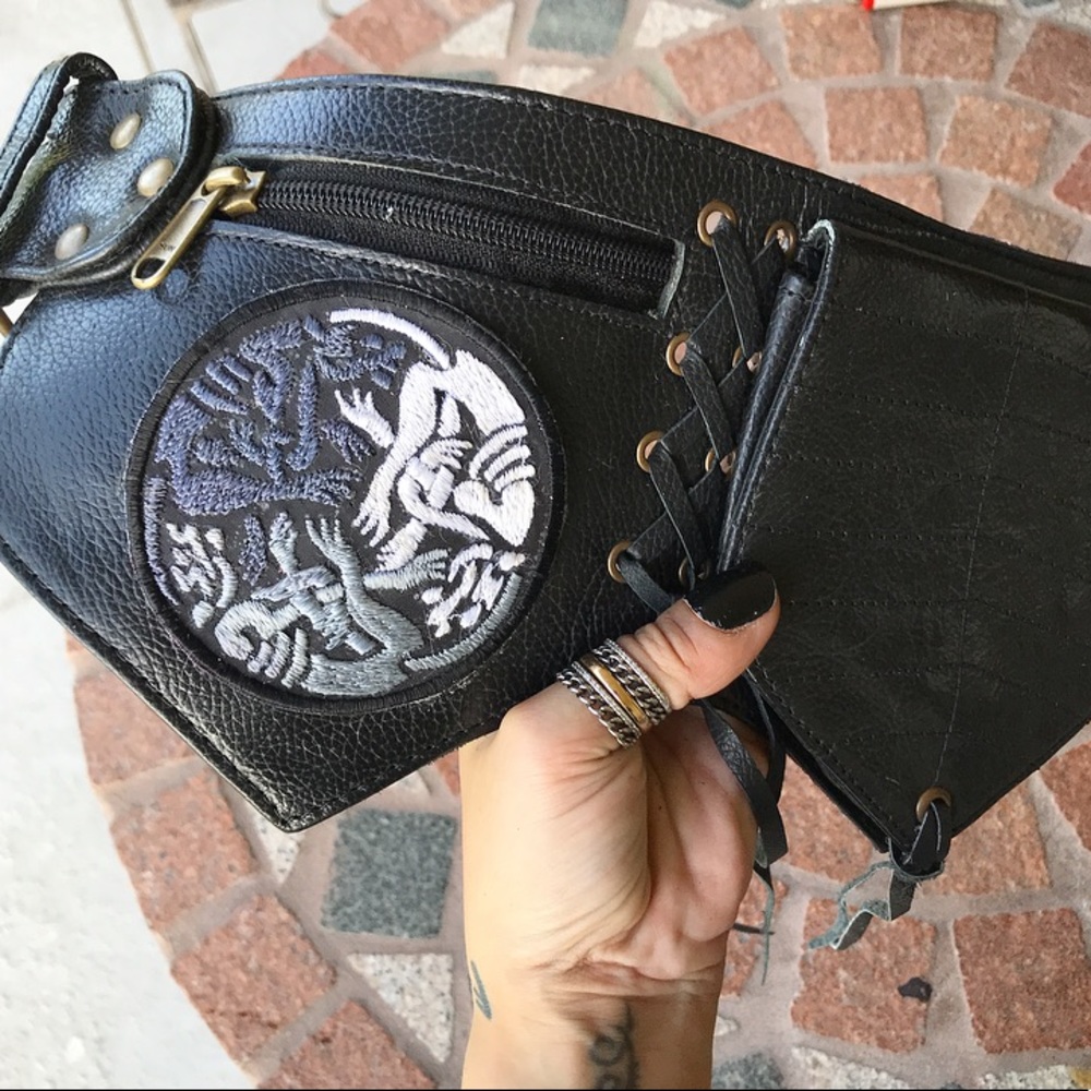 Fanny pack celtic wolf design patch black leather - Picture 2 of 8